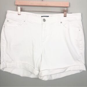 TORRID | White Mid-Rise Mid Shorts Vintage Stretch Jean Denim Women’s Size 16
